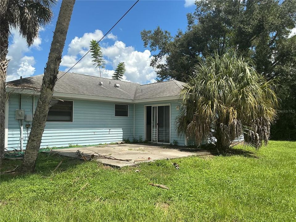 For Rent: $1,600 (3 beds, 2 baths, 1579 Square Feet)