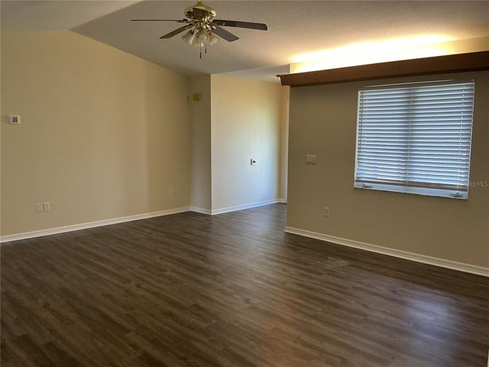 For Rent: $1,600 (3 beds, 2 baths, 1579 Square Feet)