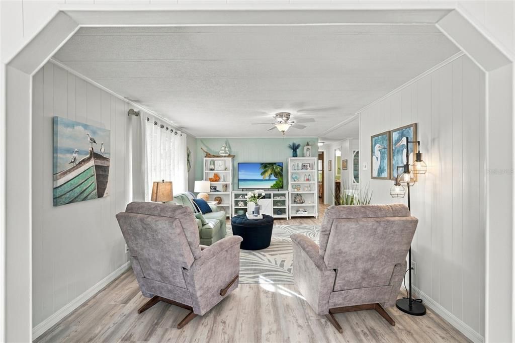 For Sale: $199,000 (2 beds, 2 baths, 1343 Square Feet)