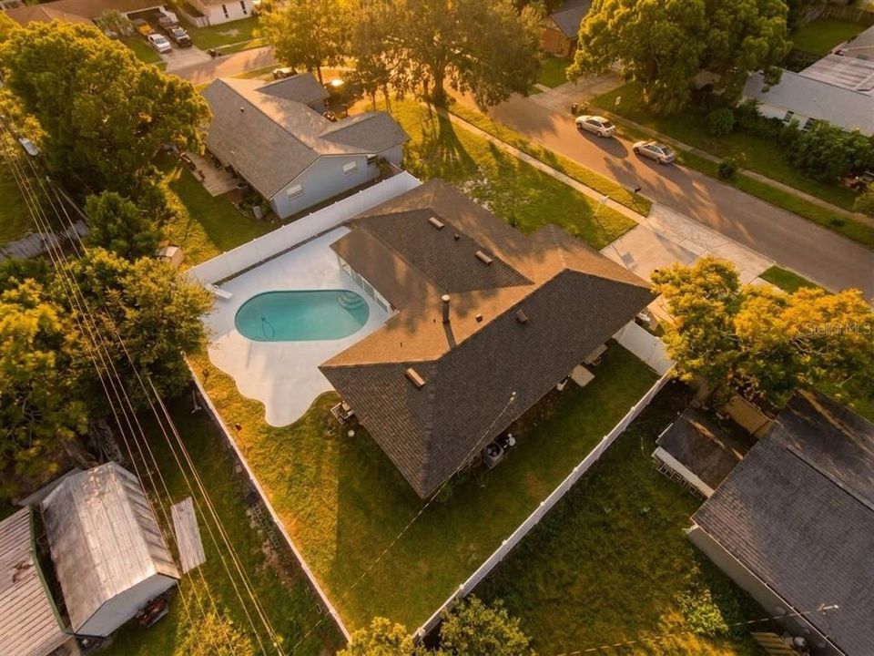 En Venta: $485,000 (4 camas, 2 baños, 2092 Pies cuadrados)