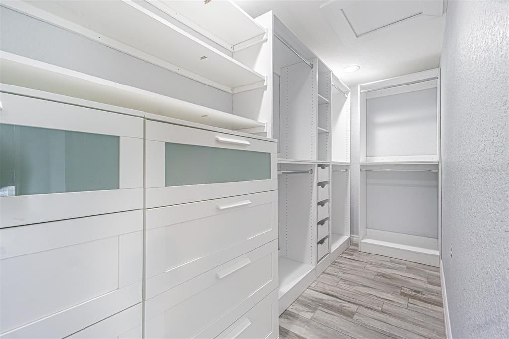 For Sale: $474,900 (3 beds, 2 baths, 1900 Square Feet)