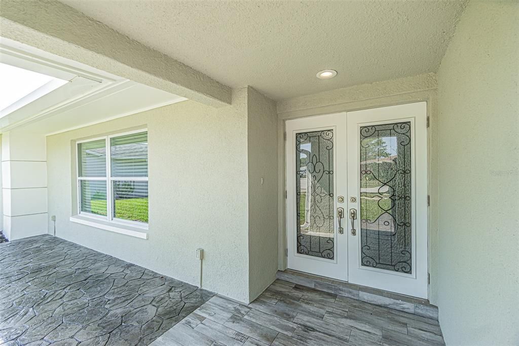 For Sale: $474,900 (3 beds, 2 baths, 1900 Square Feet)