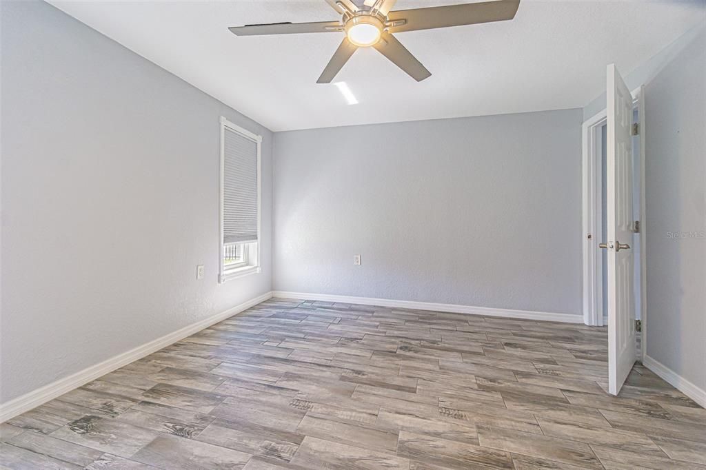 For Sale: $474,900 (3 beds, 2 baths, 1900 Square Feet)