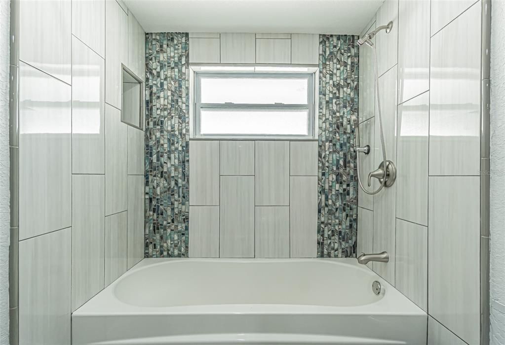 For Sale: $474,900 (3 beds, 2 baths, 1900 Square Feet)