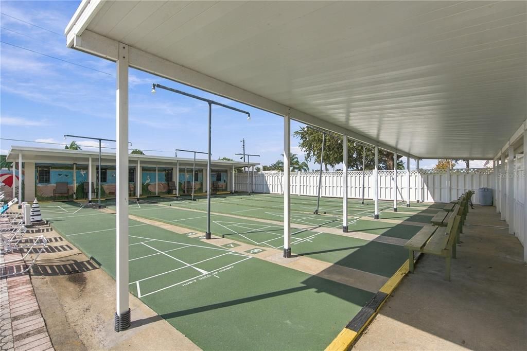 For Sale: $115,000 (2 beds, 1 baths, 825 Square Feet)