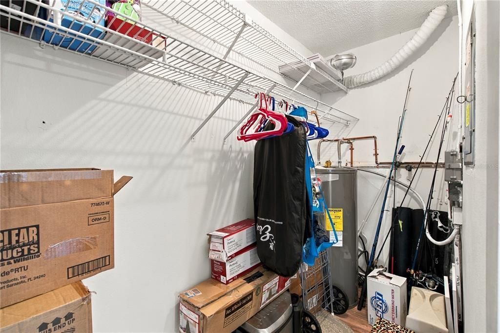 For Sale: $115,000 (2 beds, 1 baths, 825 Square Feet)
