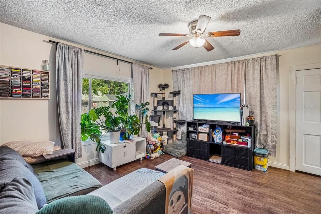 En Venta: $284,999 (2 camas, 3 baños, 1161 Pies cuadrados)