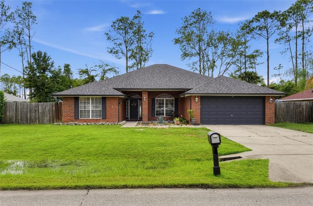For Sale: $369,900 (4 beds, 2 baths, 2325 Square Feet)
