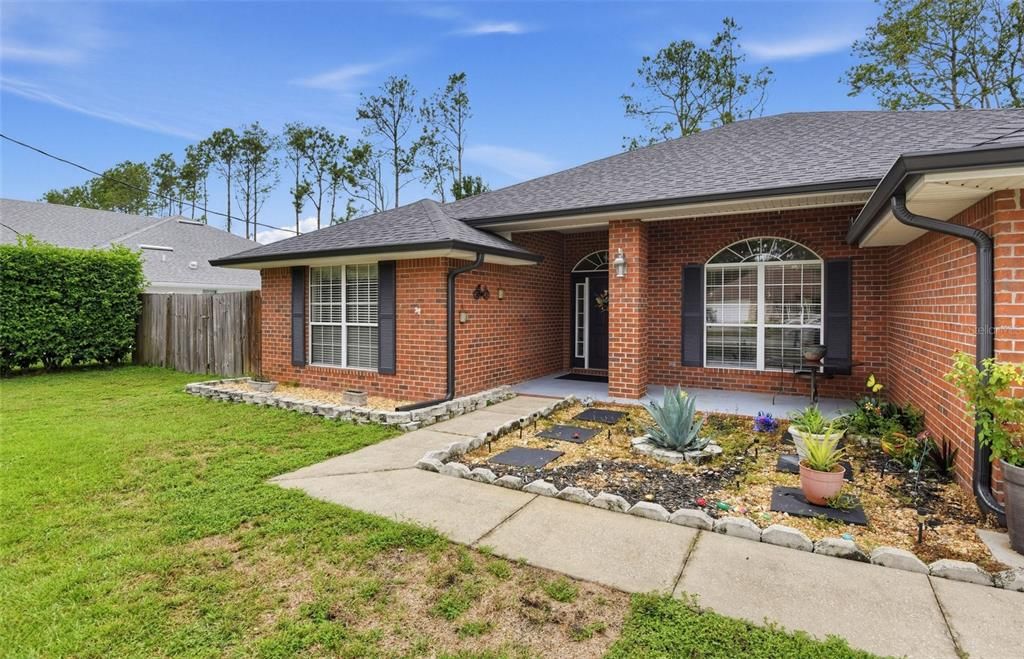 For Sale: $369,900 (4 beds, 2 baths, 2325 Square Feet)