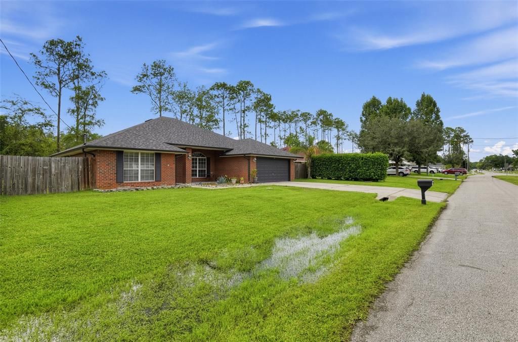 For Sale: $369,900 (4 beds, 2 baths, 2325 Square Feet)