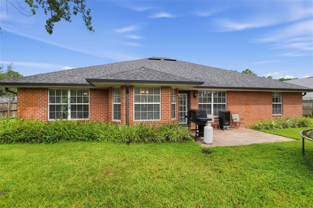 For Sale: $369,900 (4 beds, 2 baths, 2325 Square Feet)