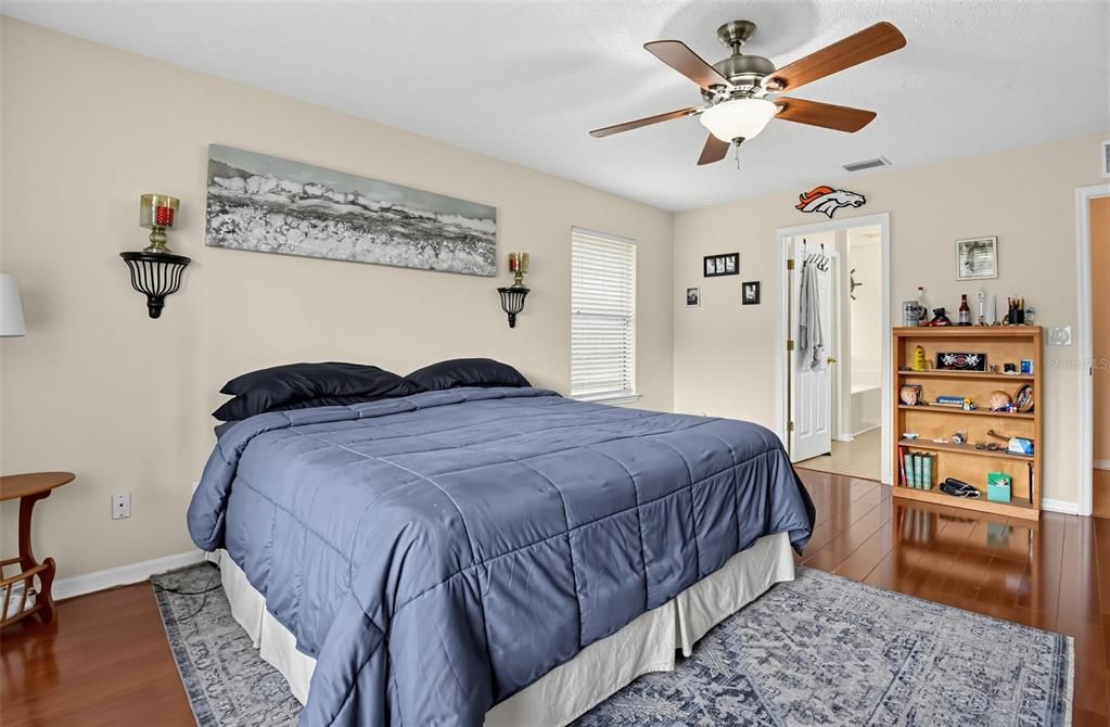 For Sale: $369,900 (4 beds, 2 baths, 2325 Square Feet)