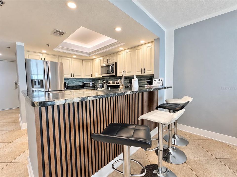 For Sale: $1,299,000 (3 beds, 2 baths, 1060 Square Feet)