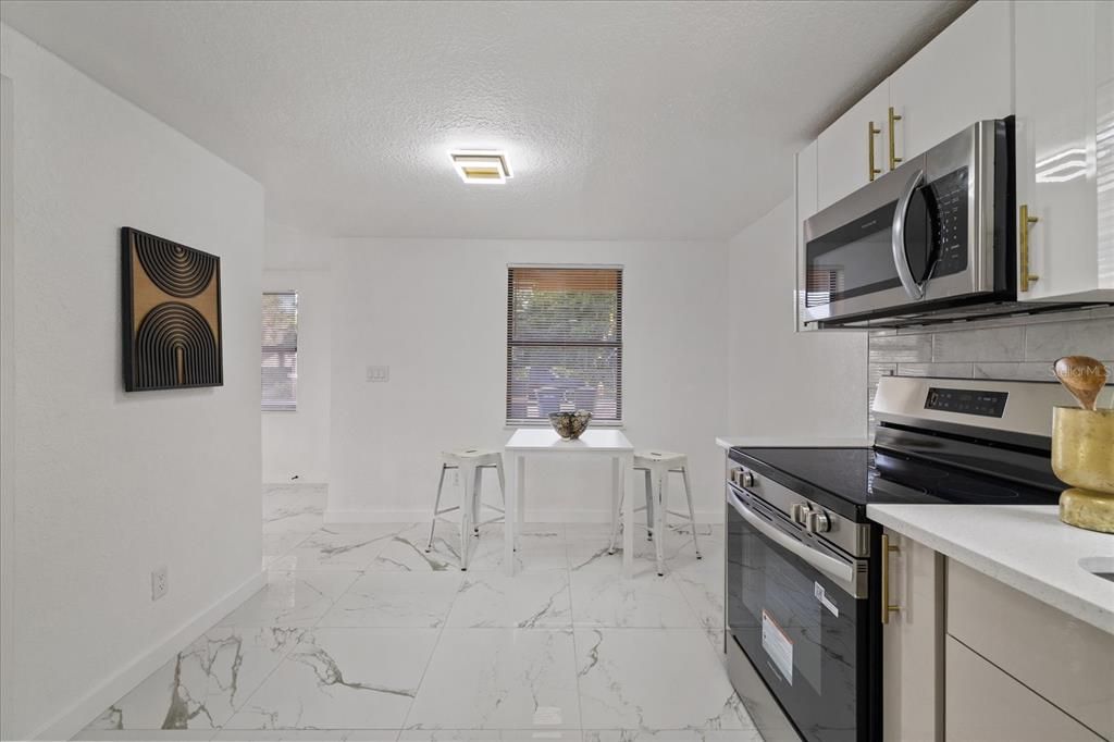 En Venta: $319,900 (3 camas, 2 baños, 1016 Pies cuadrados)
