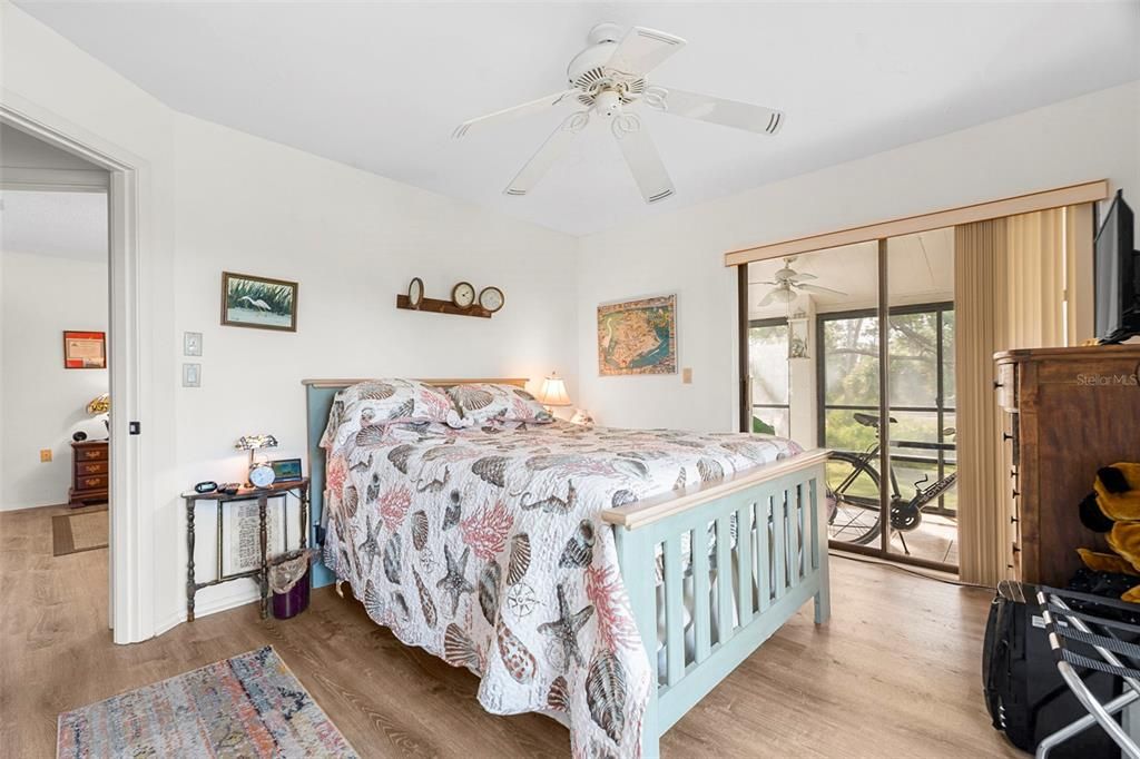 En Venta: $159,000 (2 camas, 2 baños, 925 Pies cuadrados)