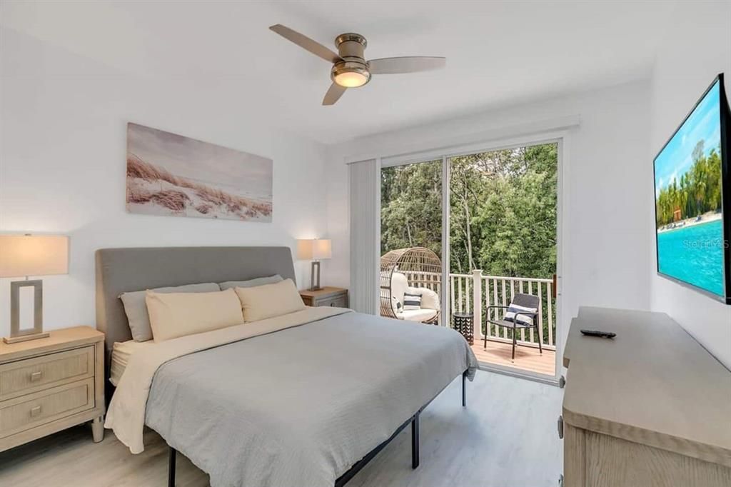 For Sale: $279,900 (4 beds, 3 baths, 1730 Square Feet)