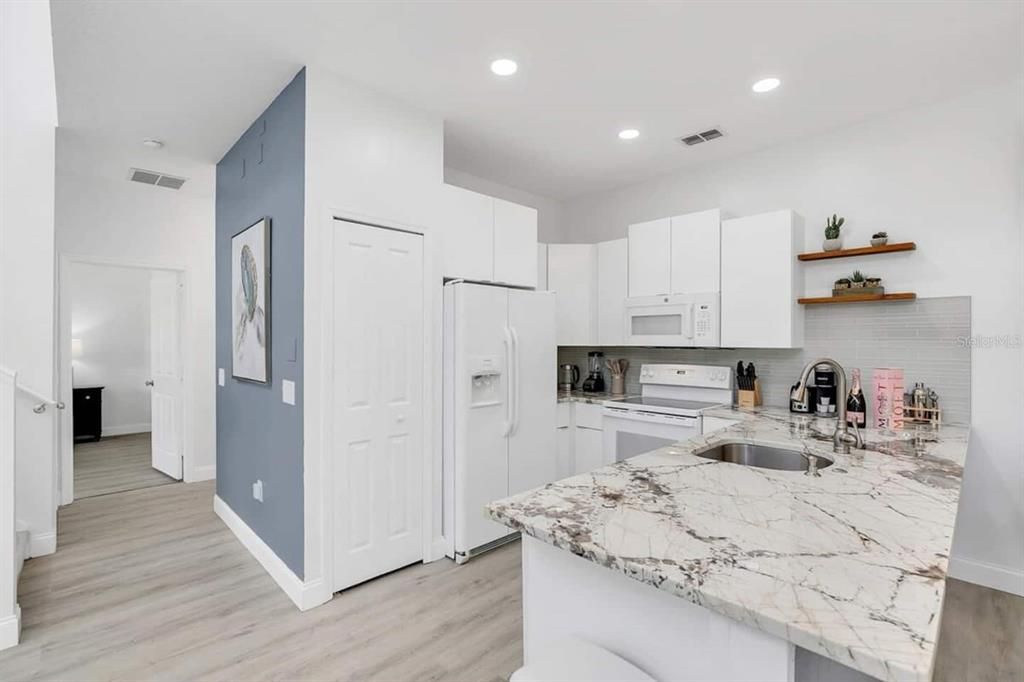 For Sale: $279,900 (4 beds, 3 baths, 1730 Square Feet)