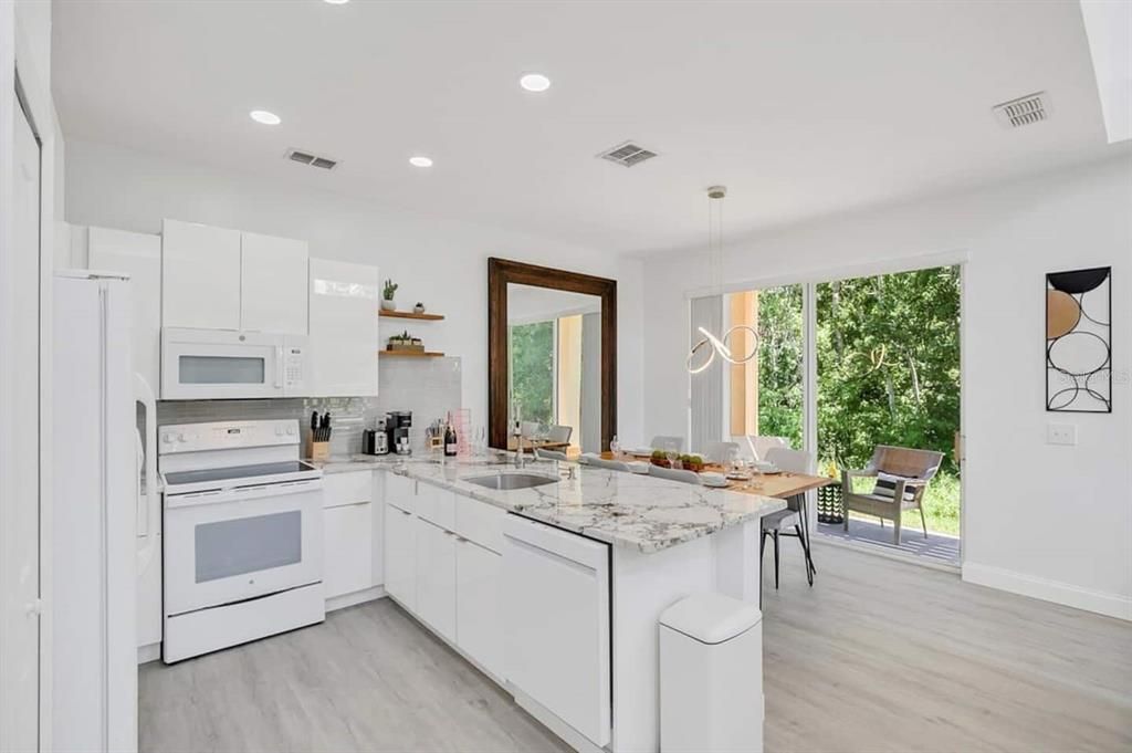 For Sale: $279,900 (4 beds, 3 baths, 1730 Square Feet)