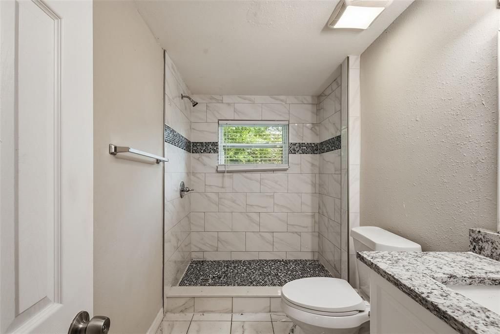 En Venta: $259,900 (3 camas, 1 baños, 1379 Pies cuadrados)