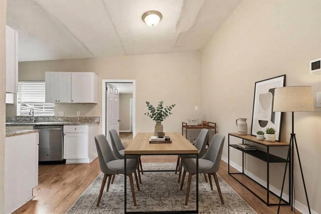 En Venta: $259,900 (3 camas, 1 baños, 1379 Pies cuadrados)