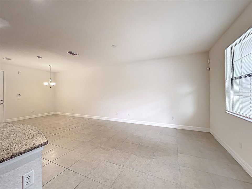For Sale: $368,000 (3 beds, 2 baths, 1486 Square Feet)