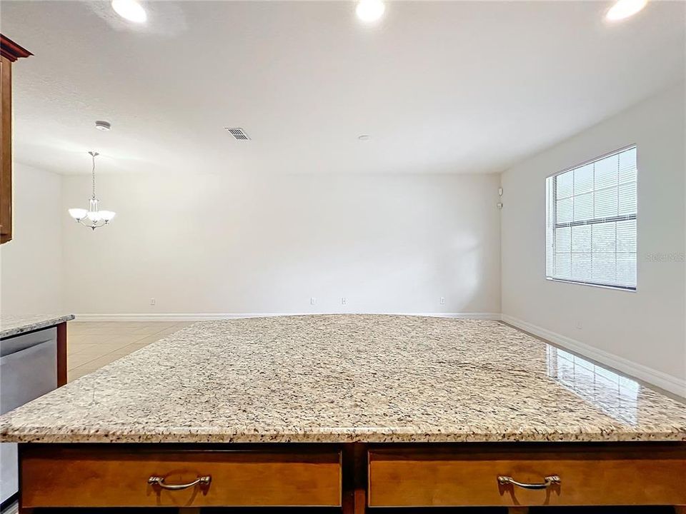 For Sale: $368,000 (3 beds, 2 baths, 1486 Square Feet)