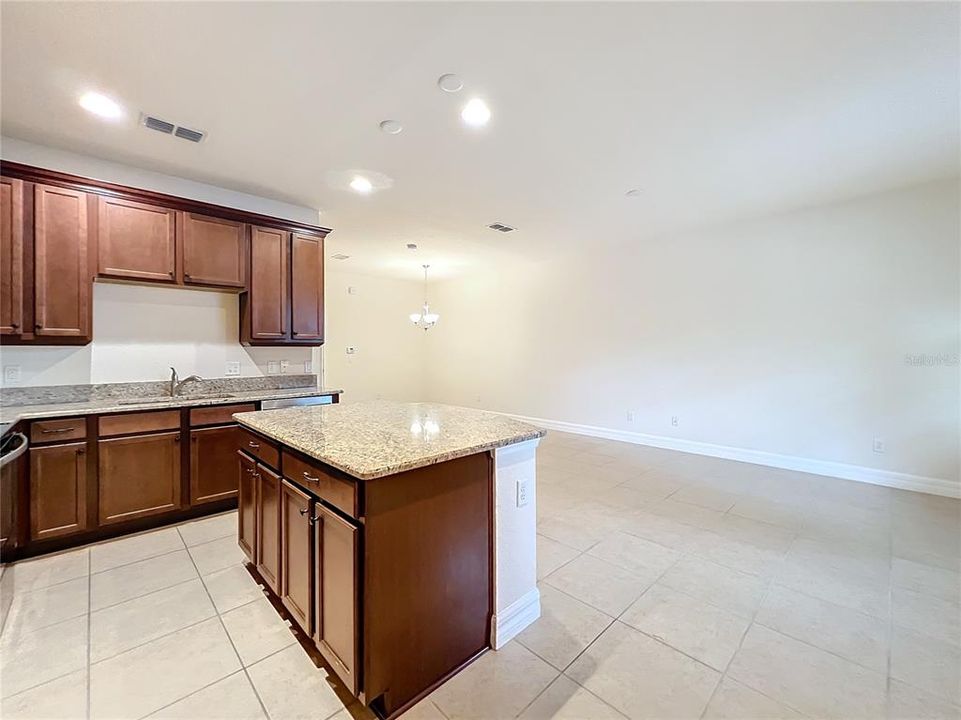 For Sale: $368,000 (3 beds, 2 baths, 1486 Square Feet)