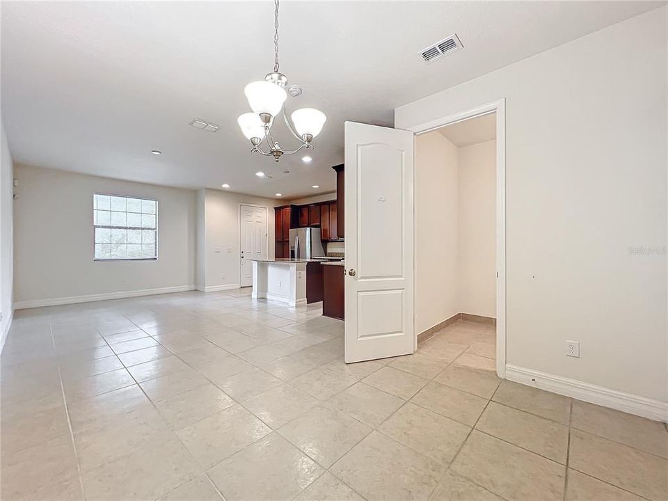 For Sale: $368,000 (3 beds, 2 baths, 1486 Square Feet)