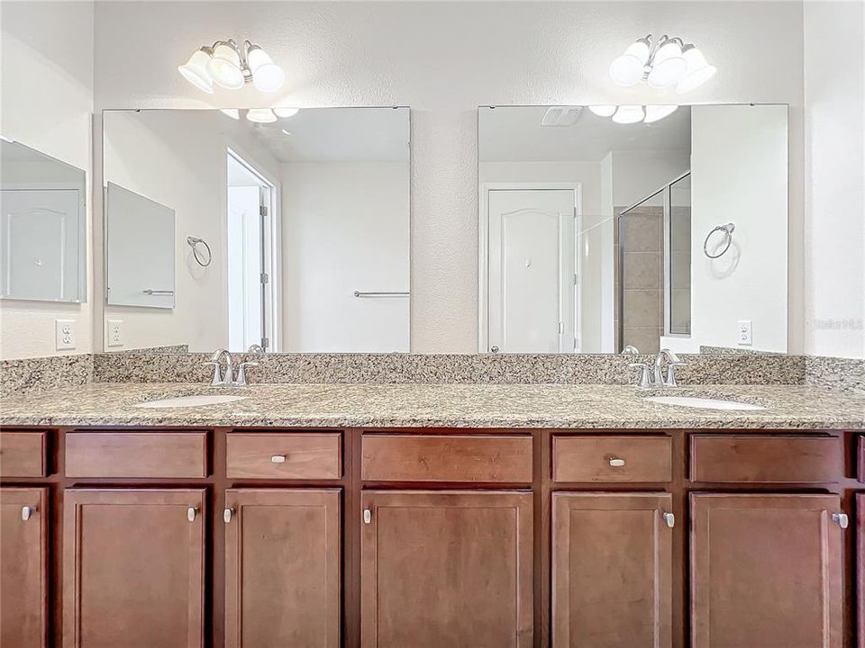For Sale: $368,000 (3 beds, 2 baths, 1486 Square Feet)