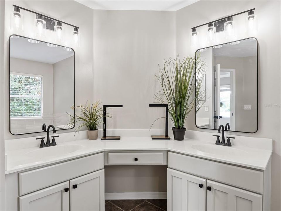 For Sale: $790,000 (5 beds, 4 baths, 3381 Square Feet)