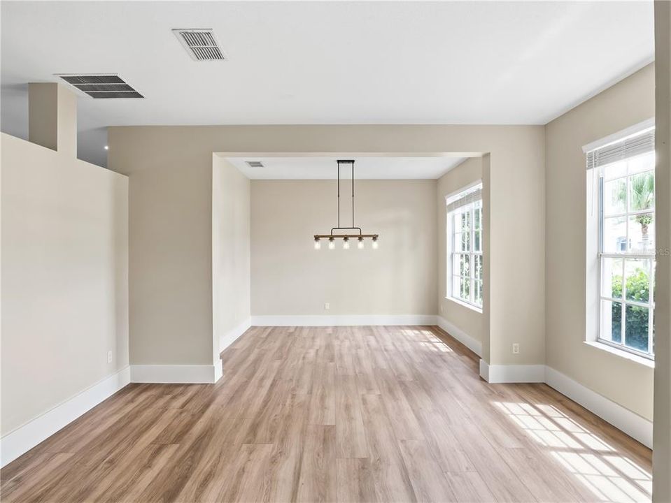 For Sale: $790,000 (5 beds, 4 baths, 3381 Square Feet)