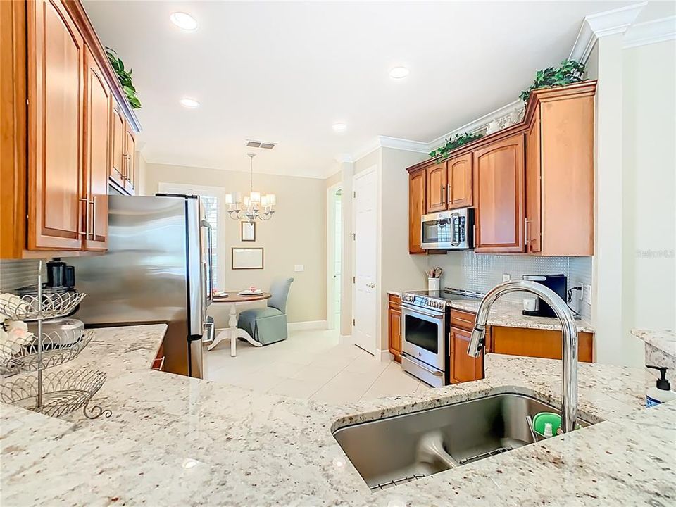 En Venta: $436,000 (3 camas, 2 baños, 2159 Pies cuadrados)