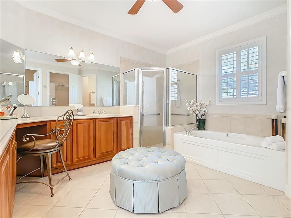 En Venta: $436,000 (3 camas, 2 baños, 2159 Pies cuadrados)