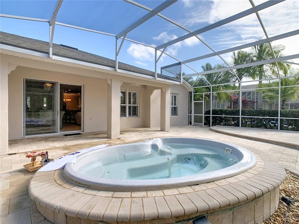 En Venta: $436,000 (3 camas, 2 baños, 2159 Pies cuadrados)