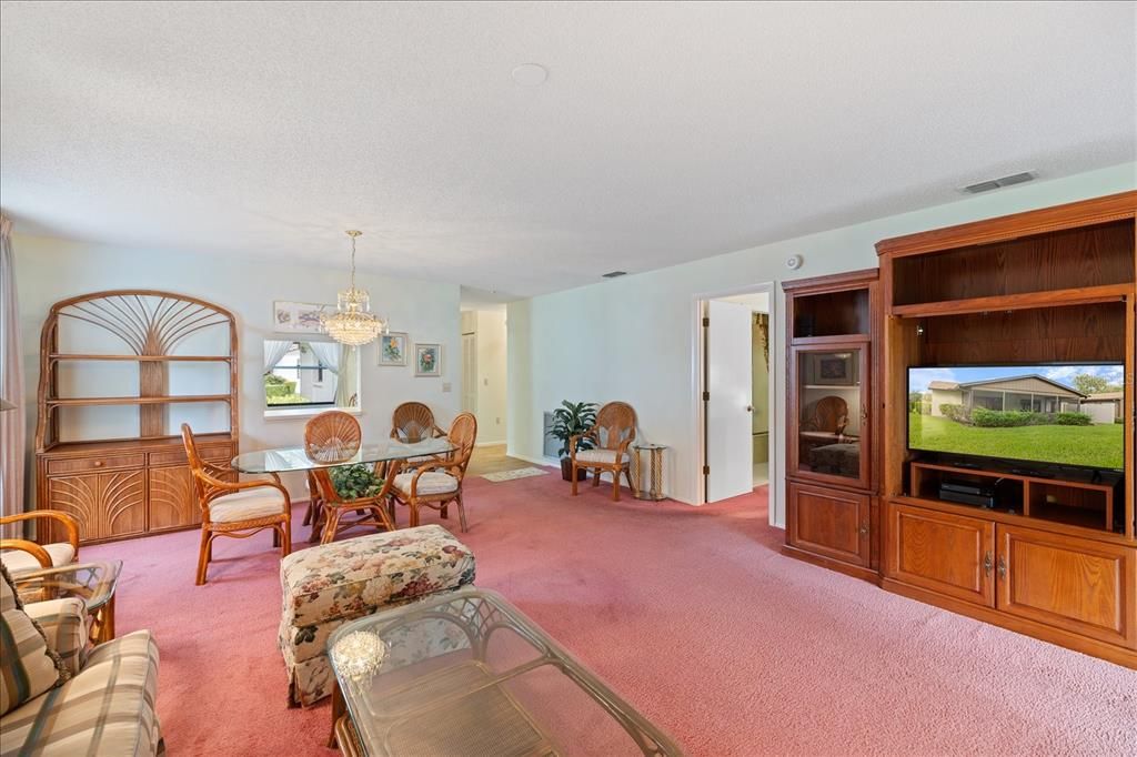 For Sale: $234,900 (2 beds, 2 baths, 1254 Square Feet)