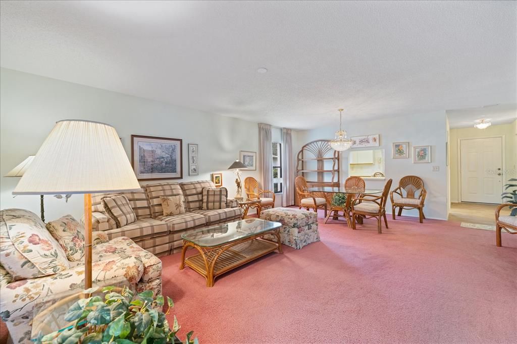 For Sale: $234,900 (2 beds, 2 baths, 1254 Square Feet)