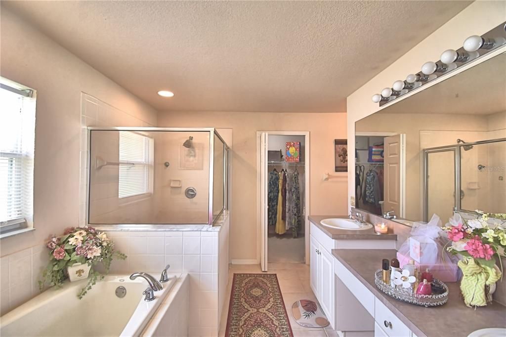 En Venta: $359,900 (3 camas, 2 baños, 1893 Pies cuadrados)