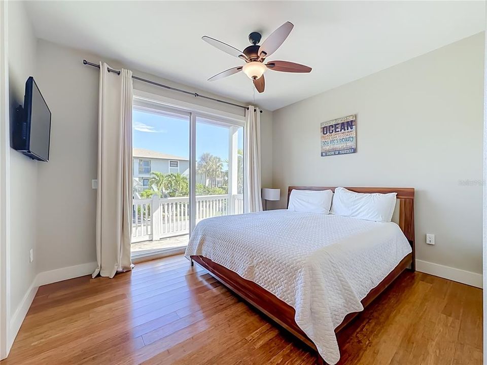 En Venta: $2,895,000 (5 camas, 6 baños, 2118 Pies cuadrados)