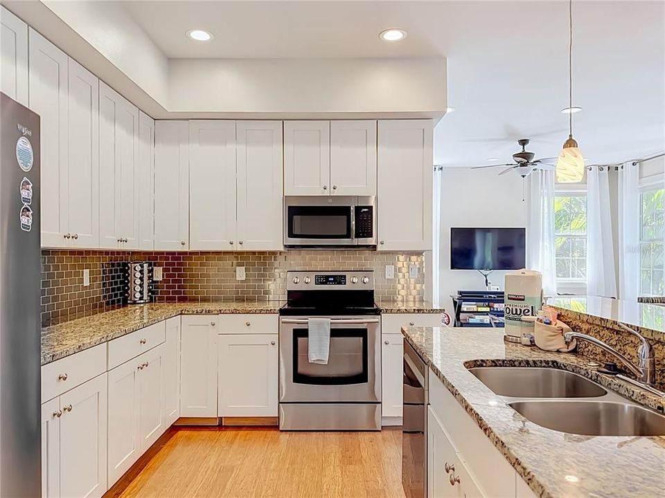 En Venta: $2,895,000 (5 camas, 6 baños, 2118 Pies cuadrados)