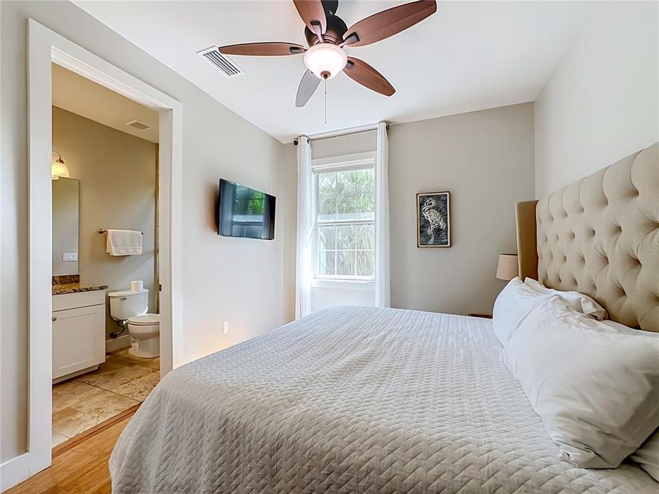En Venta: $2,895,000 (5 camas, 6 baños, 2118 Pies cuadrados)