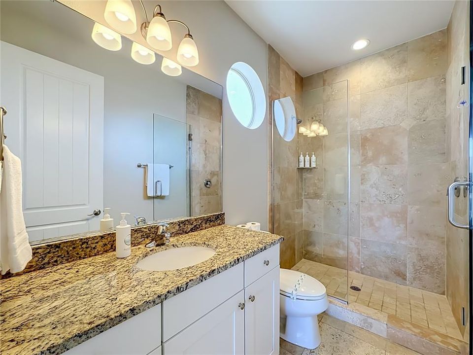 En Venta: $2,895,000 (5 camas, 6 baños, 2118 Pies cuadrados)