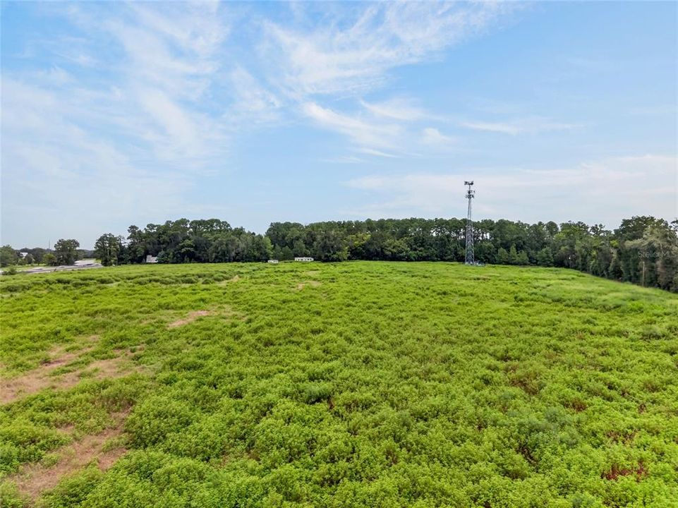 En Venta: $800,000 (23.00 acres)