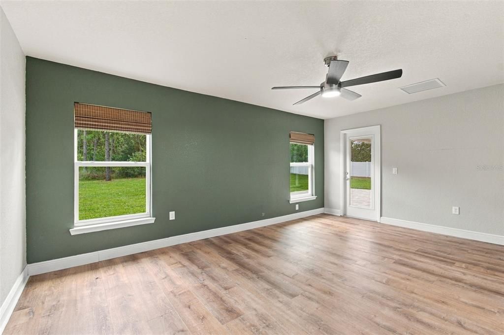 For Sale: $460,000 (4 beds, 2 baths, 2133 Square Feet)
