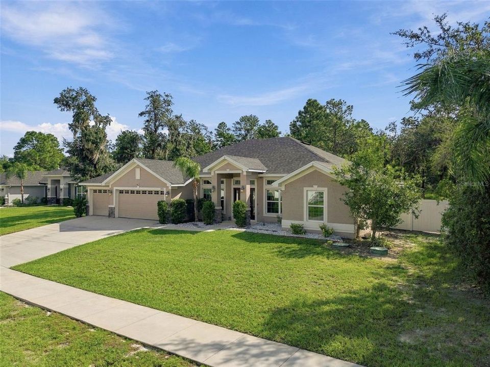 For Sale: $460,000 (4 beds, 2 baths, 2133 Square Feet)