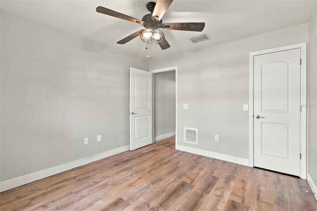 For Sale: $460,000 (4 beds, 2 baths, 2133 Square Feet)