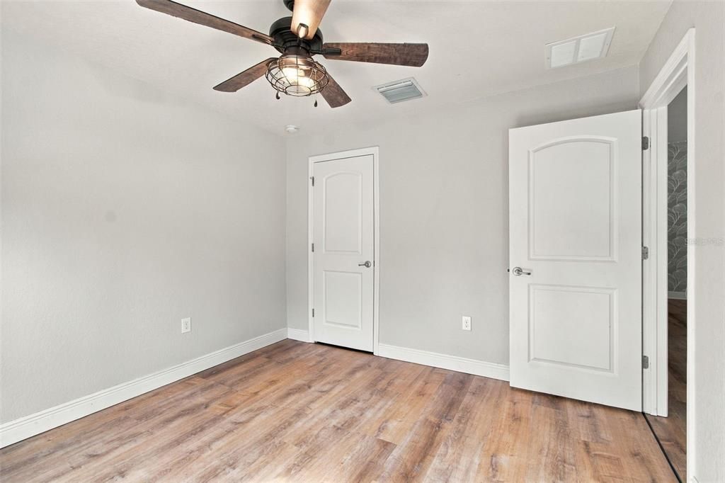 For Sale: $460,000 (4 beds, 2 baths, 2133 Square Feet)