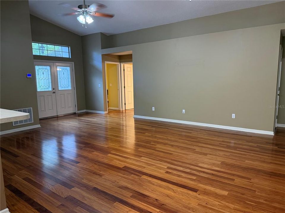 En Venta: $379,000 (3 camas, 2 baños, 1522 Pies cuadrados)