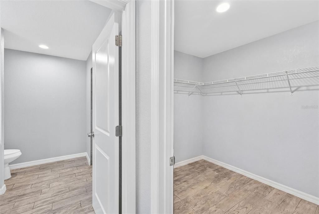 На продажу: $338,000 (3 спален, 2 ванн, 1648 Квадратных фут)