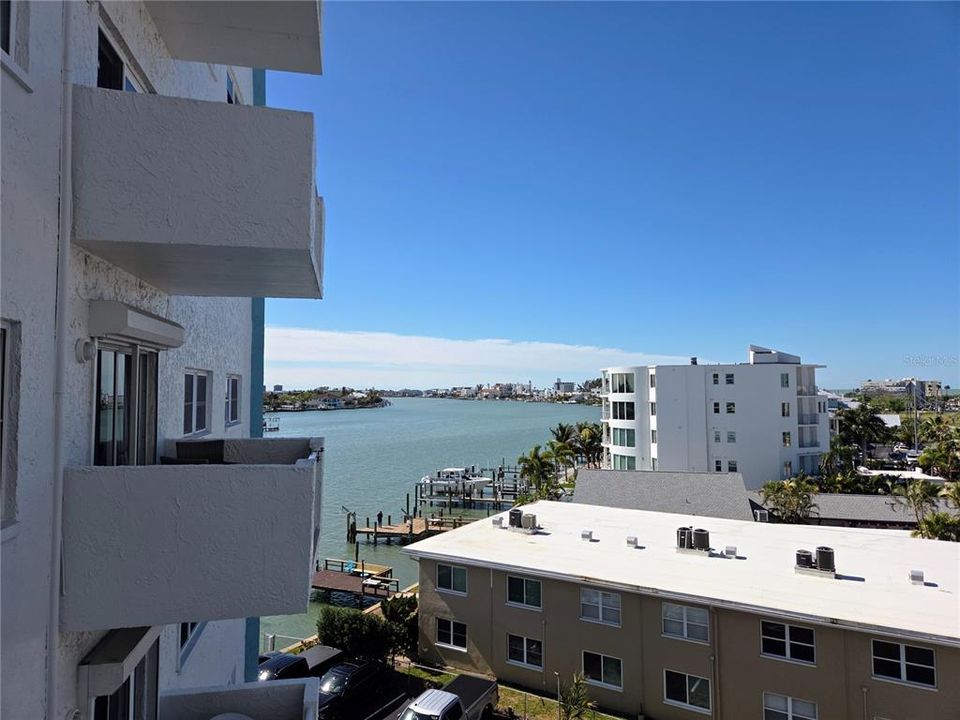 For Rent: $2,600 (1 beds, 1 baths, 860 Square Feet)