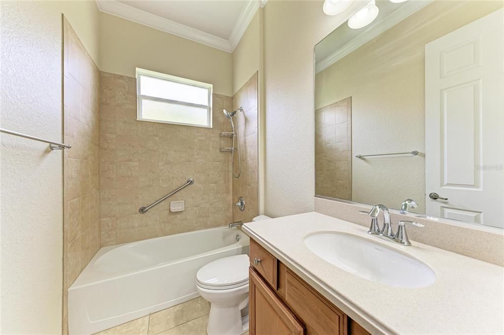 En Venta: $599,999 (4 camas, 2 baños, 2425 Pies cuadrados)
